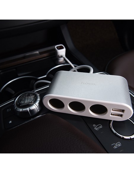 Įkroviklis-šakotuvas automobilinis Hoco Z13 su 2 USB jungtimi ir trimis jungtimis