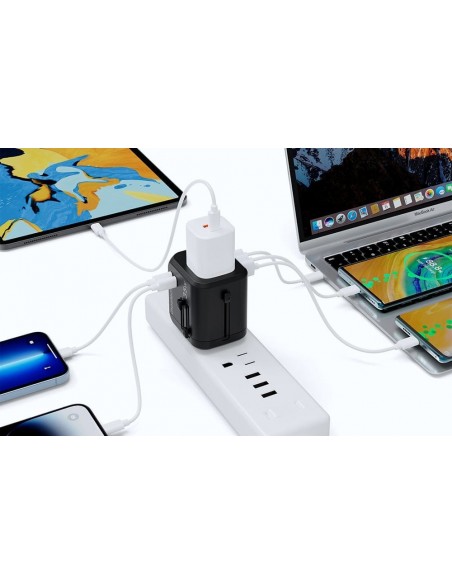Universalus kelioninis įkroviklis Choetech PD5008 30W USB-C/3xUSB-A juodas